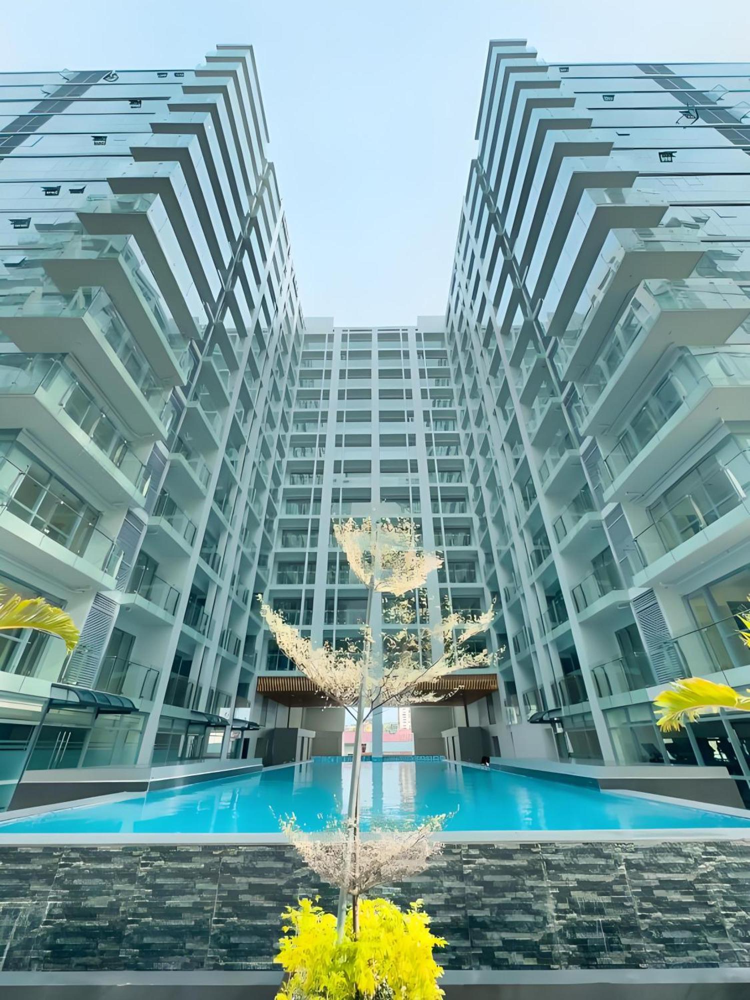 Luxurious European Style Penthouse Modern Apart Ment Cross City Of Dreams Okada Solaire Moa Airport Манила Экстерьер фото